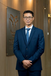 Encik Mohd Azmi Bin Mat Nayan